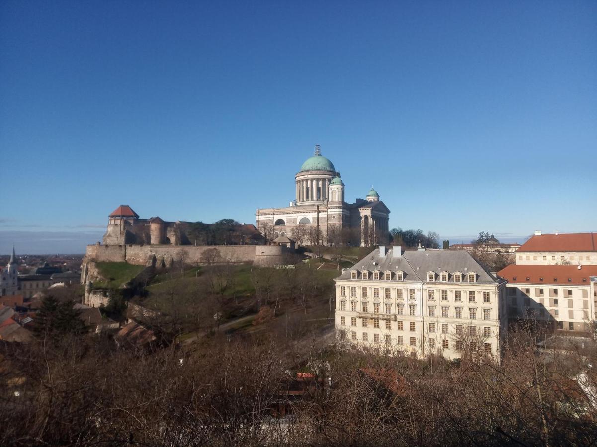 Esztergom Central Exterior foto